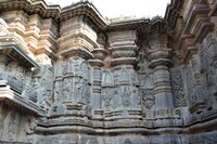 Chennakeshava temple, Beluru, wall reliefs around the sanctum, southern side, Ravana with the kailash mountains