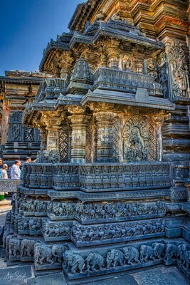 Chennakeshava temple, Beluru, Carved horizontal bands around the temple, p18