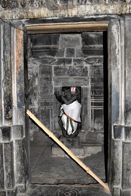 Beluru, Kappe Chennigaraya temple, Venugopala in the southern sanctum, p64