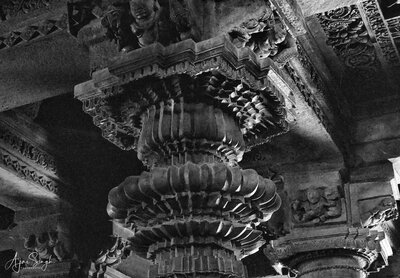 Chennakeshava temple, Beluru, Intricate designs at the top of a Navaranga column, p43