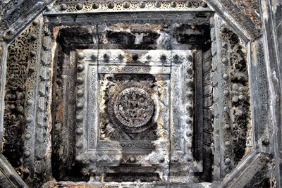 Beluru, Kappe Chennigaraya temple, Images of deities Lakshmi Narayana carved at the ceiling, p69