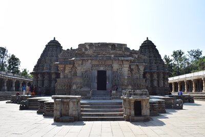 Somanathapura, Keshava temple, Front view