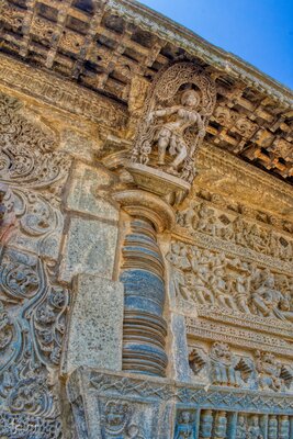 Chennakeshava temple, Beluru, A madanika atop a lathe-turned column, p37