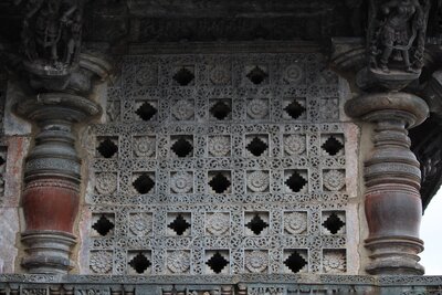 Chennakeshava temple, Beluru, Ornate stone-screen-1