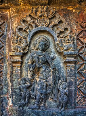 Chennakeshava temple, Beluru, Large sculptures along the external walls, p16