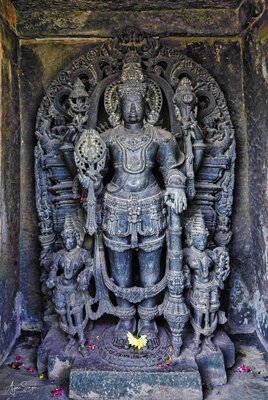 Chennakeshava temple, Beluru, Vishnu’s idol inside a mini shrine, p7
