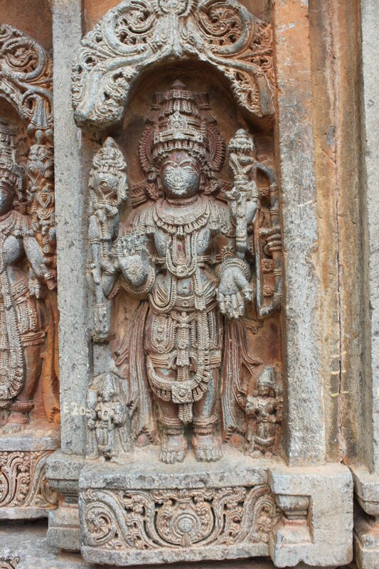 Six-handed Vishnu - 021