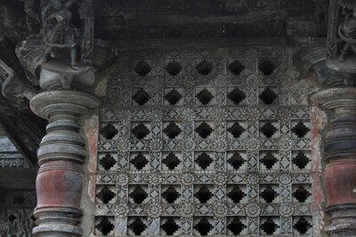 Chennakeshava temple, Beluru, Ornate stone-screen-2