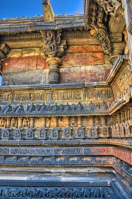 Chennakeshava temple, Beluru, Madanikas (dancers) under the roof eaves, p17