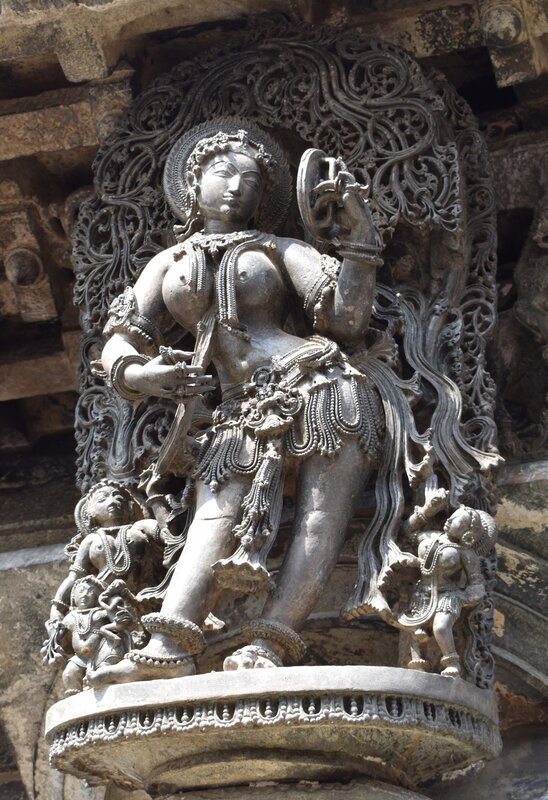 Chennakeshava temple, Beluru, bracket figure, shilabalike - Darpana sundari - girl with a mirror-2